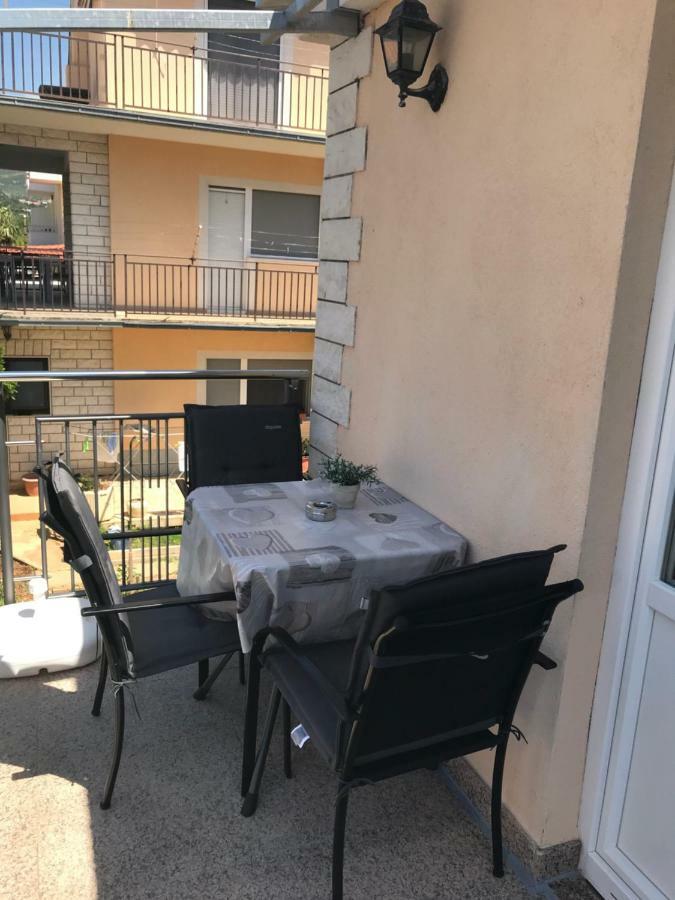 Apartment House Jerko Kastela Exterior photo
